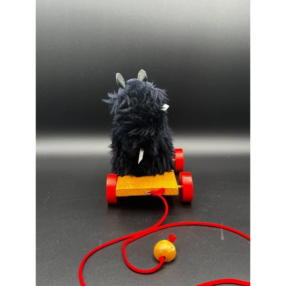 VTG Folk Art Figurine Scottish Terrier Dog Pull Toy